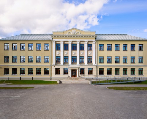 Реконструкция гимназии в Йыгевамаа